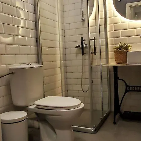 Station Apartment, Location In *