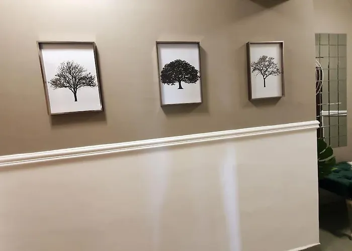 Апартаменти Station Apartment, Location In *