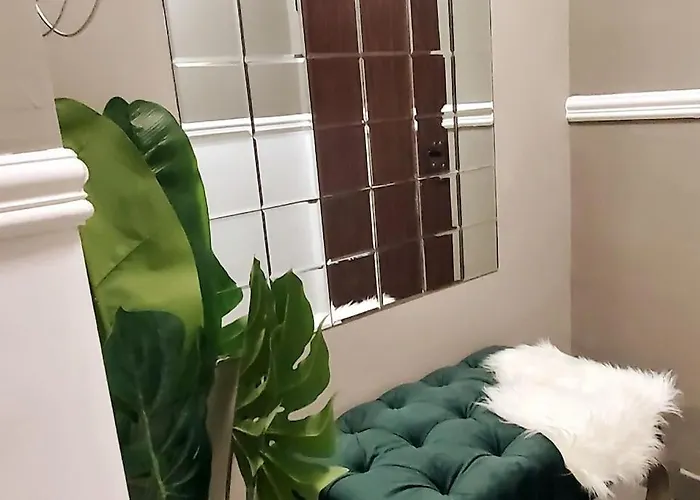 Апартаменти Station Apartment, Location In *